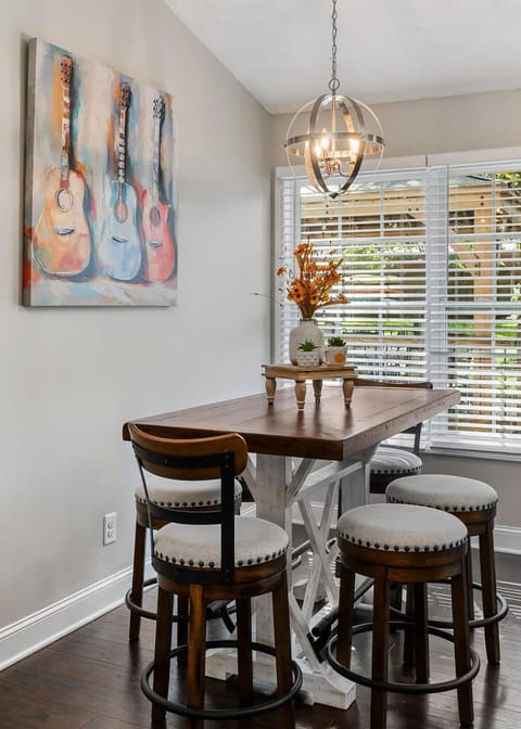 Burgess Falls bungalow minutes from Cookeville House in Tennessee