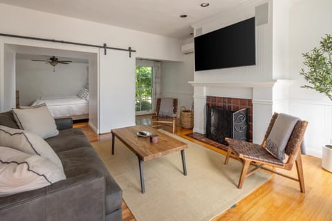 La Jolla Beach House! Steps to the water! House in La Jolla Shores