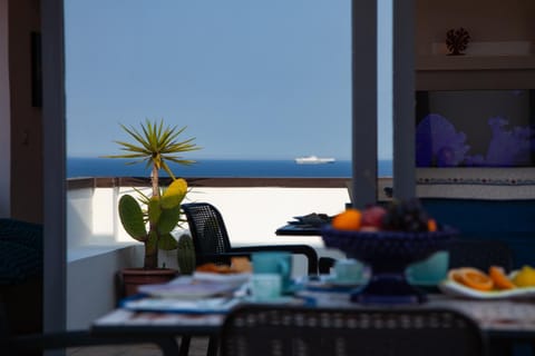 Day, Natural landscape, View (from property/room), Balcony/Terrace, Dining area