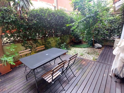 Patio, Garden