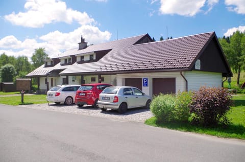 Property building, Neighbourhood, Location, Parking