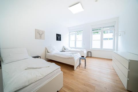 DQ01 - Monteurwohnung - WLAN - 5 Personen Apartment in Koblenz