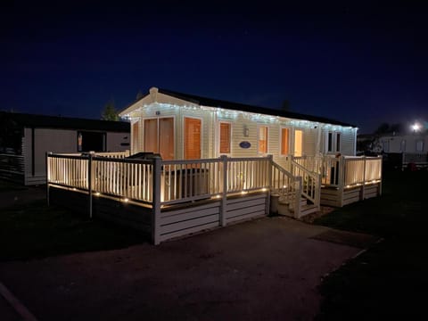 Property building, Night