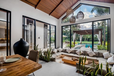 Natural landscape, Garden, Living room, Seating area, Garden view, Pool view, Swimming pool, sunbed