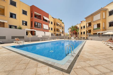 Property building, Pool view, Swimming pool, sunbed