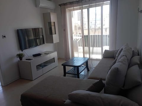 Cosy,central,modern Gem Apartment in Saint Paul's Bay