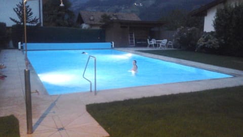 Swimming pool, Swimming pool