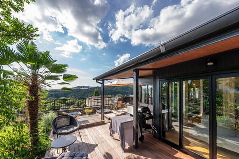 Day, Natural landscape, View (from property/room), Balcony/Terrace, Mountain view