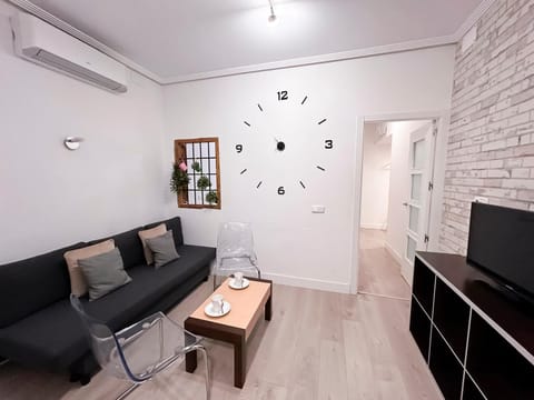 TV and multimedia, Living room, air conditioner