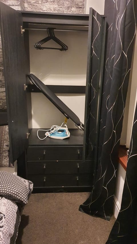 2 bedroom house, Tunstall, Stoke-on-Trent. Apartment in Stoke-on-Trent