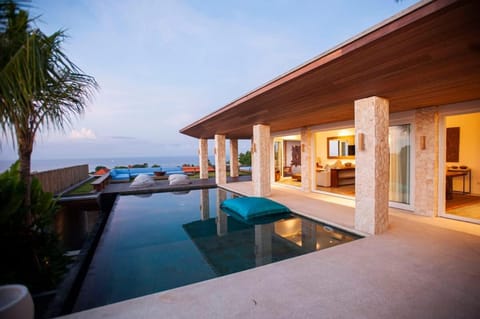 Ocean Sunset view villas Uluwatu Villa in Bali