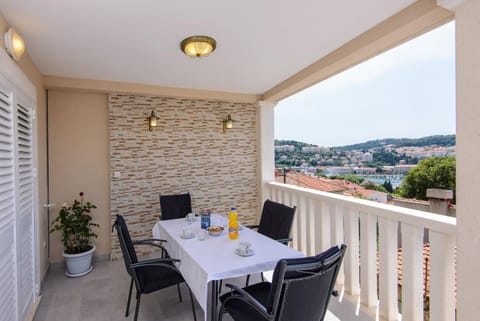 Balcony/Terrace, City view, Street view