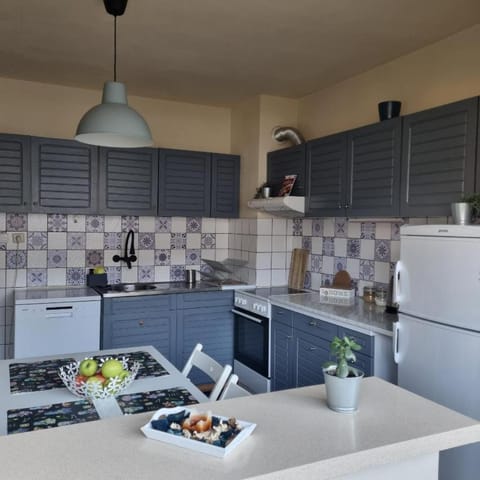 Spacious 3 bedroom apartment, close to metro station Apartment in Sofia