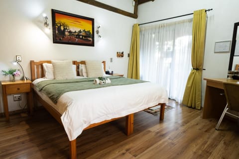 TV and multimedia, Photo of the whole room, Bedroom