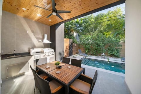 Patio, Pool view, Swimming pool