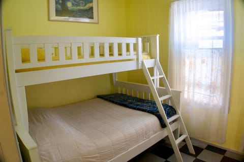 Bed, Bedroom, bunk bed