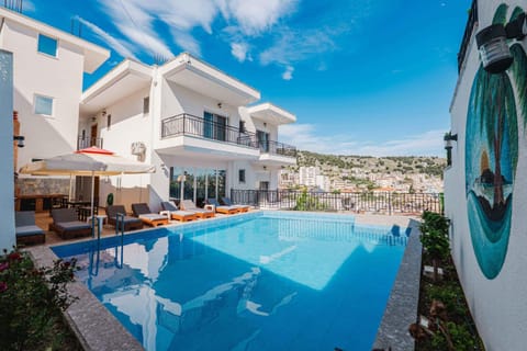 Property building, Swimming pool