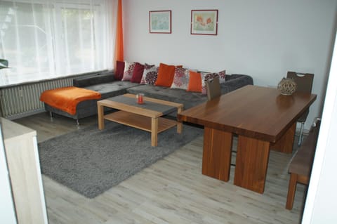 Living room, Dining area, Food