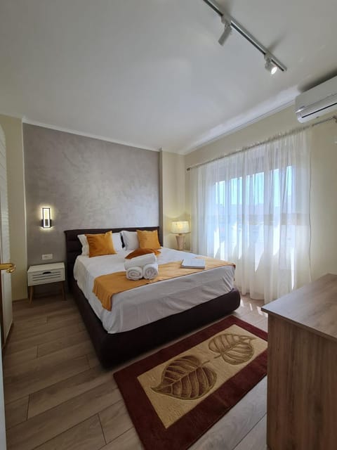 Bed, Photo of the whole room, air conditioner