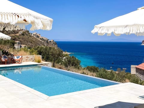 Pool view, Sea view, Swimming pool, sunbed