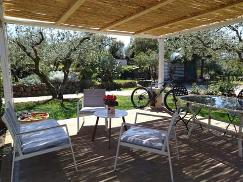 Garden, Dining area