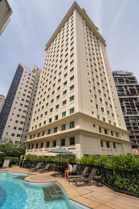 Property building, Day, City view, Pool view, Swimming pool, sunbed
