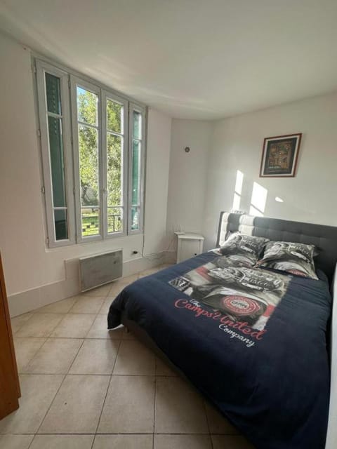 Prdc0 Apartment in Île-de-France