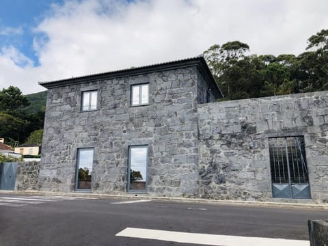 Property building, Facade/entrance, Mountain view
