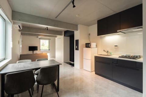 TV and multimedia, Kitchen or kitchenette, Living room, Dining area, minibar, stove