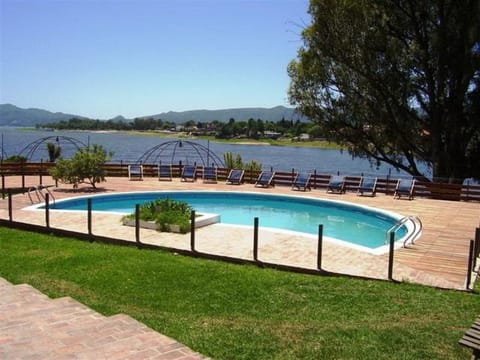 Day, Swimming pool