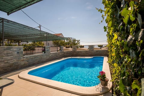 Day, Autumn, On site, Pool view, Swimming pool