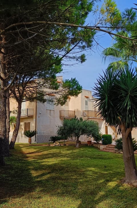 Property building, Garden, Garden view