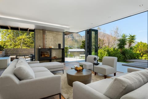 Nooitgedacht Drive 21 House in Cape Town