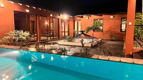 Swimming pool, Swimming pool