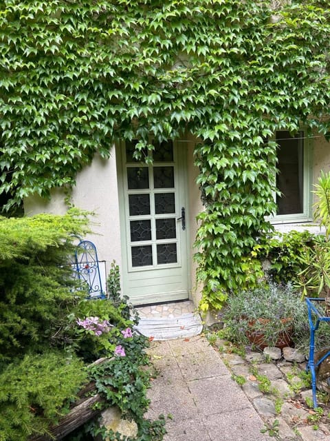 Maison de ville arborée avec cachet House in Île-de-France