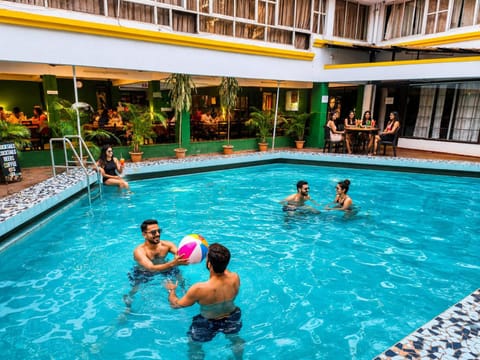 Restaurant/places to eat, Swimming pool