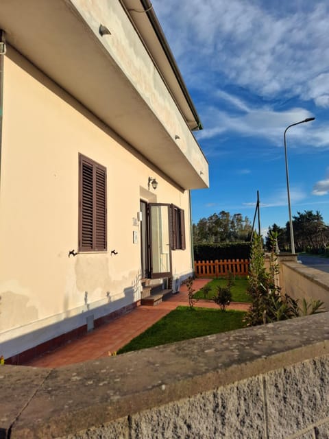 Casa vacanze Rosa Bianca a Vada Apartment in Tuscany