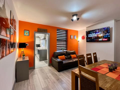 TV and multimedia, Living room, Seating area