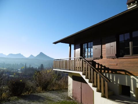 Chalet de Charme avec vue spendide Chalet in Menthon-Saint-Bernard