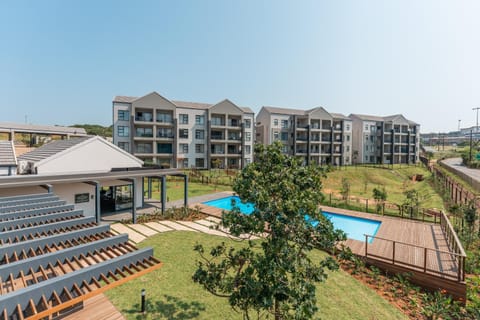 Restaurant/places to eat, Swimming pool