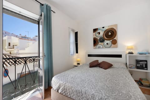 Property building, Living room, Bedroom