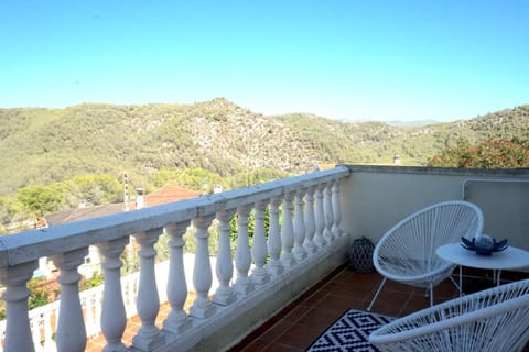 Day, Natural landscape, View (from property/room), Balcony/Terrace, Mountain view