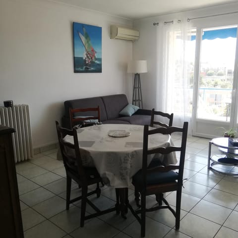 Appartement Saint Raphaël Apartment in Saint-Raphael