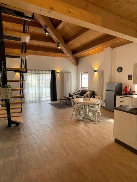 Kitchen or kitchenette, Living room