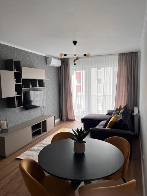 Communal lounge/ TV room, Living room, Seating area, Dining area