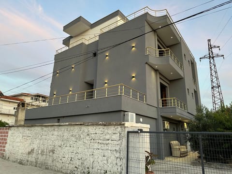 Mico's Apartments Apartment in Vlorë