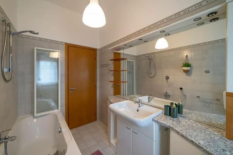 Central Perk - NEW @ Brescia Apartment in Province of Brescia