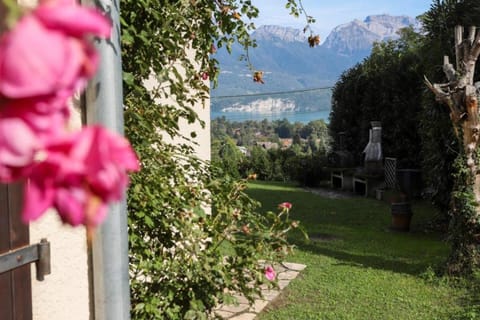 Les Eaux Vives Villa in Sévrier