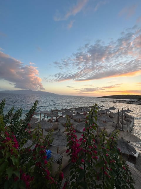 Nearby landmark, Natural landscape, Beach, Sunset