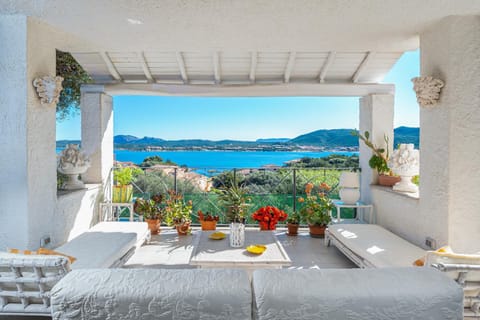 Property building, Balcony/Terrace